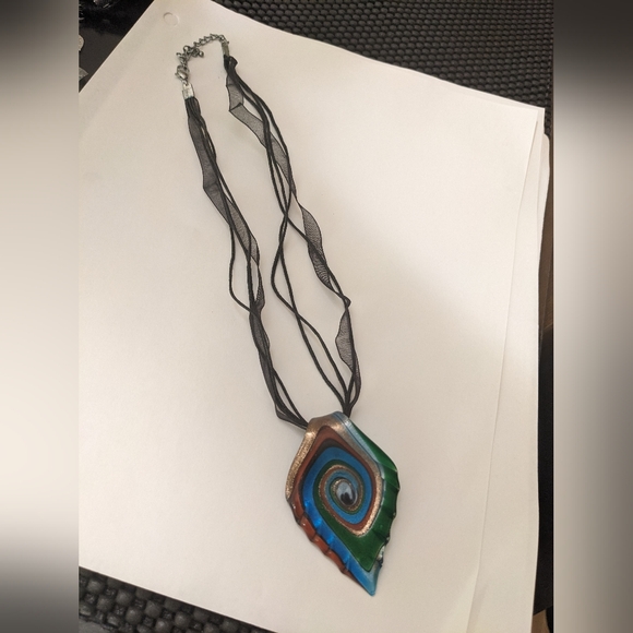 Multicolored Leaf Swirl Necklace and Earrings Set - Picture 2 of 6